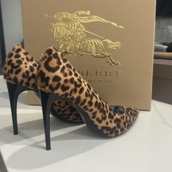 BURBERRY - animal print - Picture 4 of 5